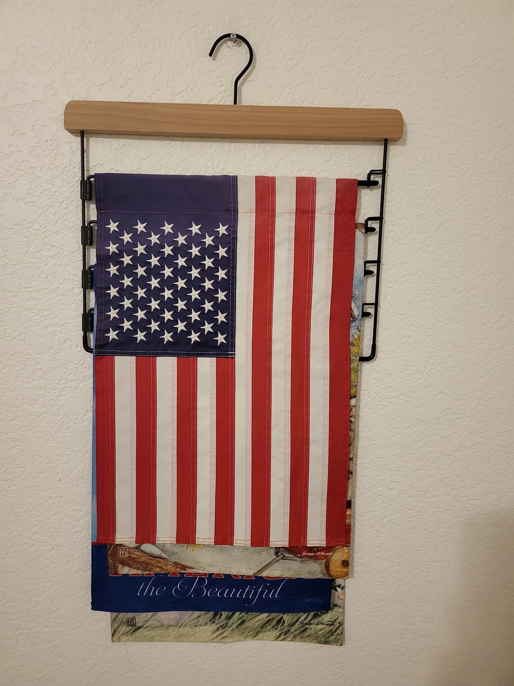 Seasonal Garden Flag Lot w/ Display Rack Studio M Susan Winget